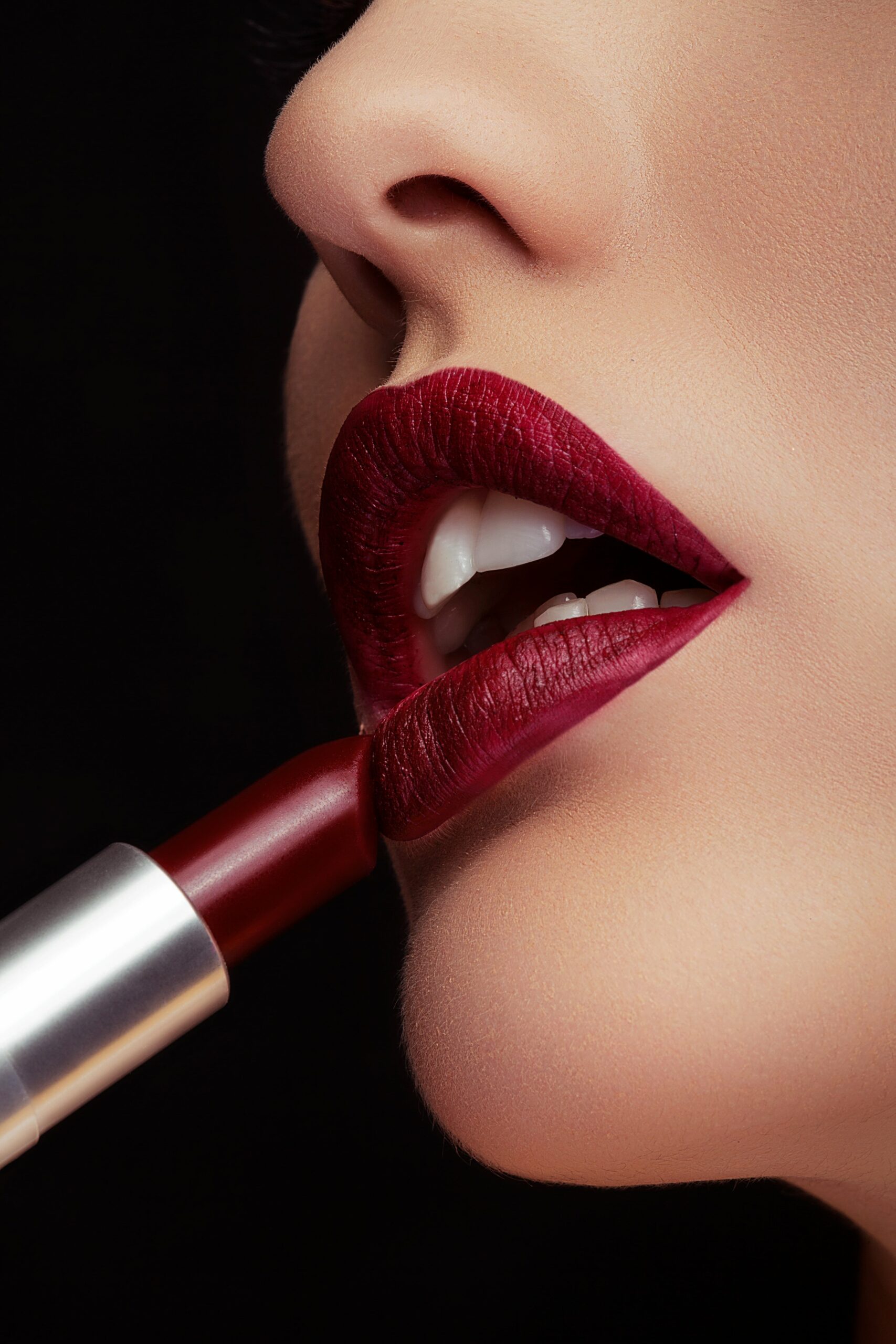 MotivesLiquid Lip Glaze | Lipstick tutorial, Lipstick designs, Girls lip  gloss